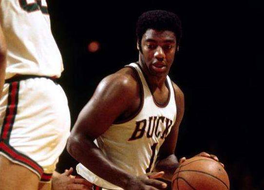 上承担着重 上承担着重